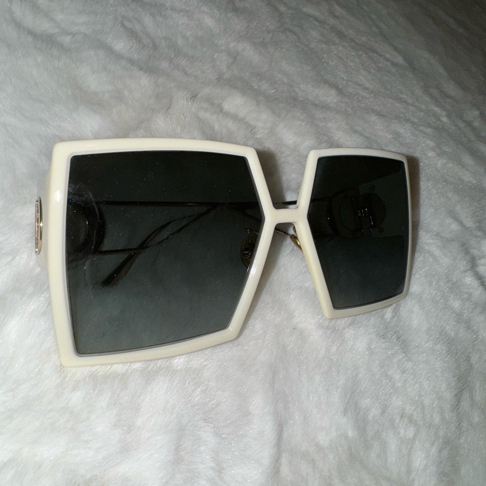 Dior Rectangular, Oversized Sunglass - image 2